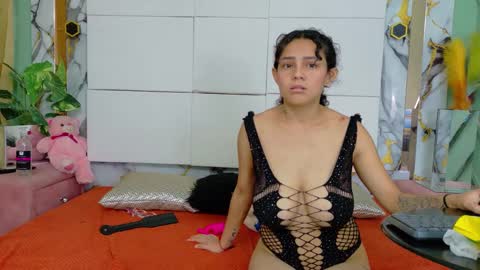 Snapshot of ameliaandemily chatting on 09.13.25 Amelia AND Emily online show from 09.13.25