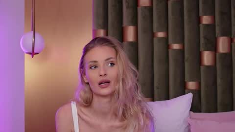 Amelia online show from 12.03.25