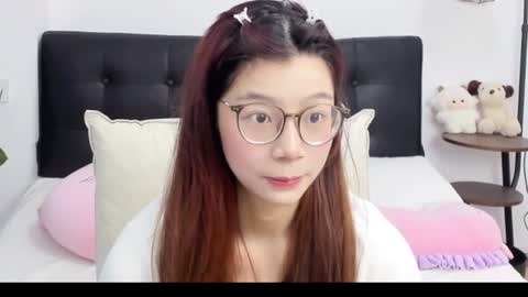 Snapshot of ameliabess chatting on 07.17.26 bess online show from 07.17.26
