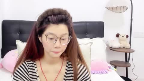 Snapshot of ameliabess chatting on 07.21.26 bess online show from 07.21.26