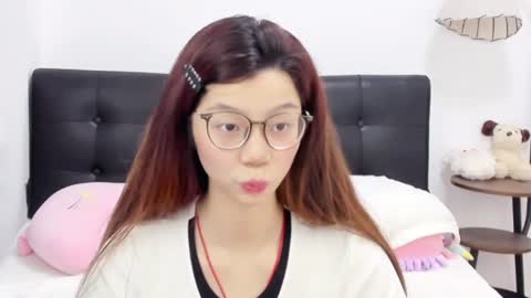 Snapshot of ameliabess chatting on 07.22.26 bess online show from 07.22.26