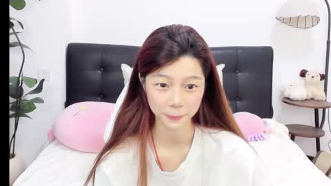 Snapshot of ameliabess chatting on 07.27.26 bess online show from 07.27.26
