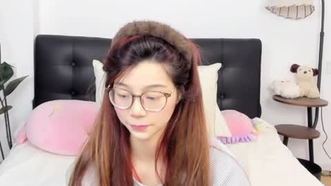 Snapshot of ameliabess chatting on 07.28.26 bess online show from 07.28.26