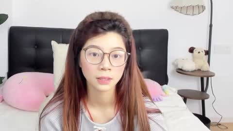 Snapshot of ameliabess chatting on 07.29.26 bess online show from 07.29.26