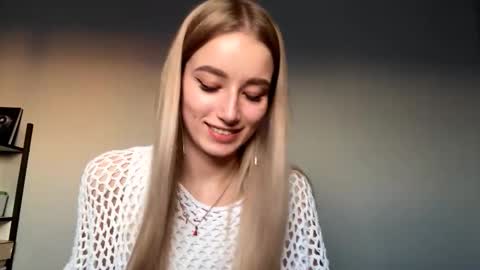 Snapshot of ameliaduraku chatting on 09.17.25 Catherine online show from 09.17.25