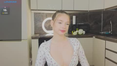 Snapshot of ameliahopkins chatting on 05.31.26 5th day here my name Jennie online show from 05.31.26