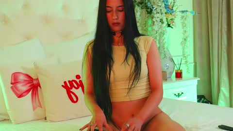 AmeliaJune online show from 04.30.26