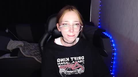 Snapshot of ameliakamishiro chatting on 10.12.25 Amelia online show from 10.12.25