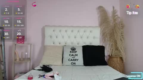 Snapshot of amelialoveace chatting on 12.03.25 amelialoveace online show from 12.03.25