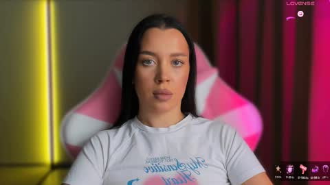 Amelia Sonk online show from 10.14.25