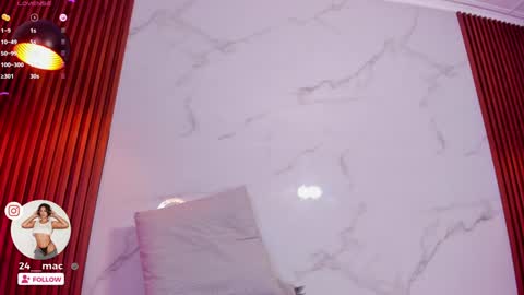 Snapshot of amelie_leigh chatting on 12.11.24 Alejandra online show from 12.11.24