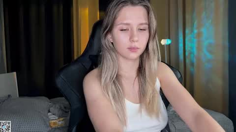 Snapshot of ameliia_castro chatting on 10.08.25 Ameliia castro online show from 10.08.25