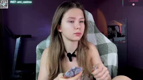 Snapshot of ameliia_castro chatting on 11.30.25 Ameliia castro online show from 11.30.25