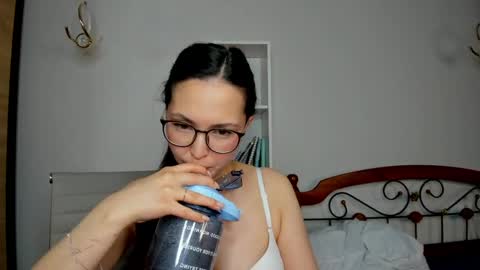 Aylin  online show from 05.16.26