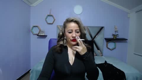 Snapshot of amell_thomson chatting on 12.31.24 Amell Thomson online show from 12.31.24