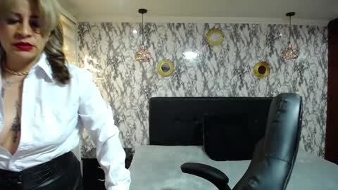 Snapshot of amell_thomson chatting on 01.22.25 Amell Thomson online show from 01.22.25