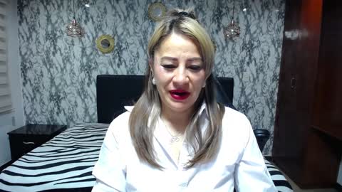 Snapshot of amell_thomson chatting on 01.28.25 Amell Thomson online show from 01.28.25