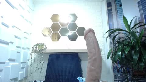 Snapshot of amell_thomson chatting on 02.12.25 Amell Thomson online show from 02.12.25