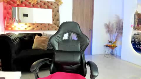 Snapshot of amelyamann chatting on 07.31.26 online show from 07.31.26