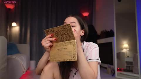 Amy  online show from 10.03.25