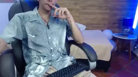 Snapshot of amethystshadow chatting on 10.14.25 amethystshadow online show from 10.14.25