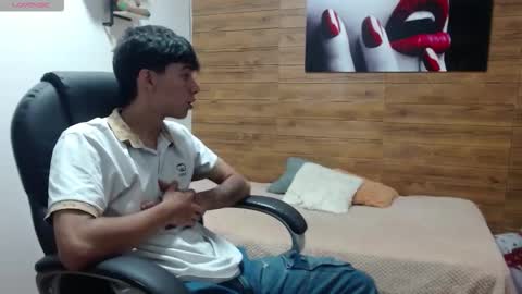 Snapshot of amethystshadow chatting on 10.17.25 amethystshadow online show from 10.17.25