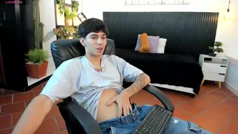 Snapshot of amethystshadow chatting on 10.22.25 amethystshadow online show from 10.22.25