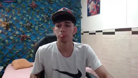 Snapshot of amethystshadow chatting on 11.02.25 amethystshadow online show from 11.02.25