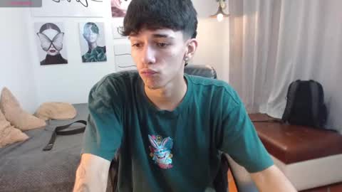 Snapshot of amethystshadow chatting on 11.04.25 amethystshadow online show from 11.04.25