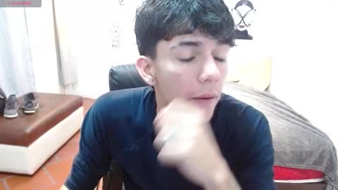 Snapshot of amethystshadow chatting on 11.14.25 amethystshadow online show from 11.14.25