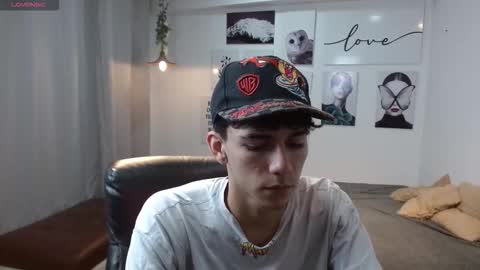 Snapshot of amethystshadow chatting on 11.18.25 amethystshadow online show from 11.18.25