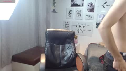 Snapshot of amethystshadow chatting on 11.21.25 amethystshadow online show from 11.21.25