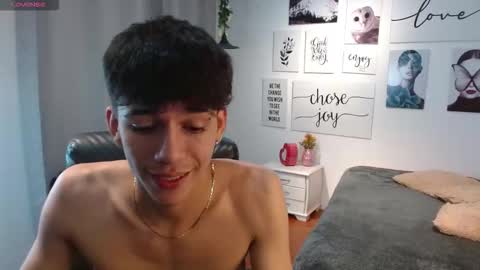 Snapshot of amethystshadow chatting on 11.29.25 amethystshadow online show from 11.29.25