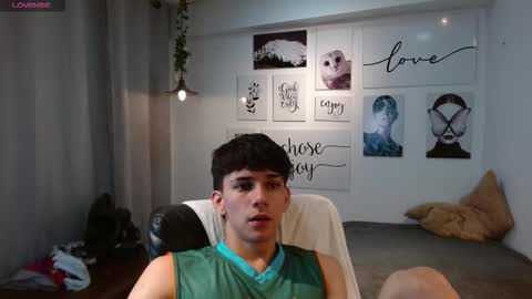 Snapshot of amethystshadow chatting on 12.04.25 amethystshadow online show from 12.04.25