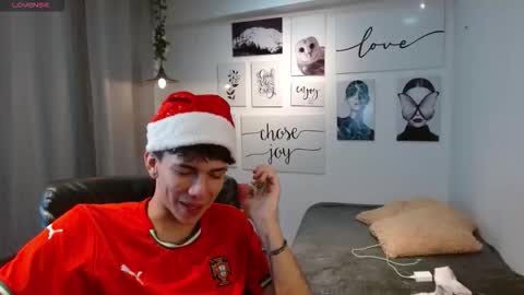 Snapshot of amethystshadow chatting on 12.05.25 amethystshadow online show from 12.05.25