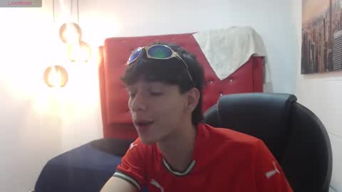 Snapshot of amethystshadow chatting on 12.13.25 amethystshadow online show from 12.13.25