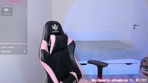 Hi-hi I am Kate welcome to my sexy room online show from 01.16.26