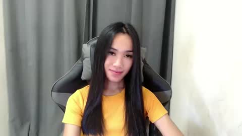 Snapshot of ami_lewis chatting on 01.15.25 JOANNA online show from 01.15.25