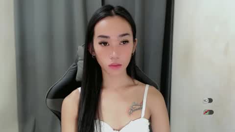 Snapshot of ami_lewis chatting on 01.28.25 JOANNA online show from 01.28.25