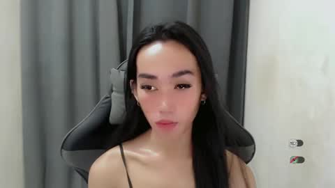 Snapshot of ami_lewis chatting on 02.17.25 JOANNA online show from 02.17.25