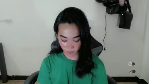 Snapshot of ami_lewis chatting on 10.10.25 JOANNA online show from 10.10.25