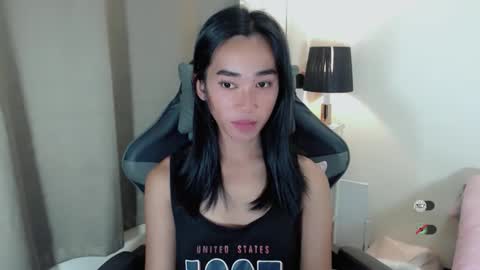 Snapshot of ami_lewis chatting on 10.17.25 JOANNA online show from 10.17.25