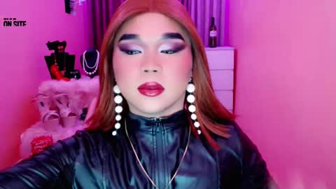 Snapshot of amiadoll chatting on 12.04.24 Queen Mireska online show from 12.04.24