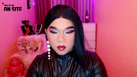 Snapshot of amiadoll chatting on 12.09.24 Queen Mireska online show from 12.09.24