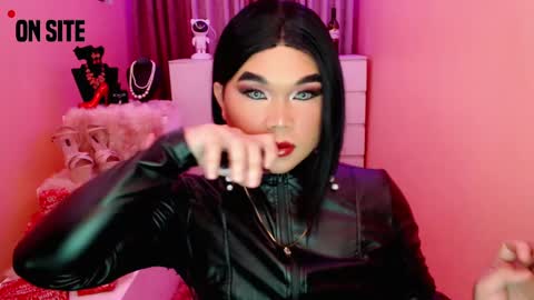 Snapshot of amiadoll chatting on 12.09.24 Queen Mireska online show from 12.09.24