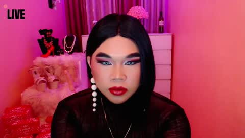 Snapshot of amiadoll chatting on 12.11.24 Queen Mireska online show from 12.11.24