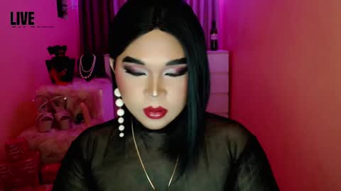 Snapshot of amiadoll chatting on 12.20.24 Queen Mireska online show from 12.20.24