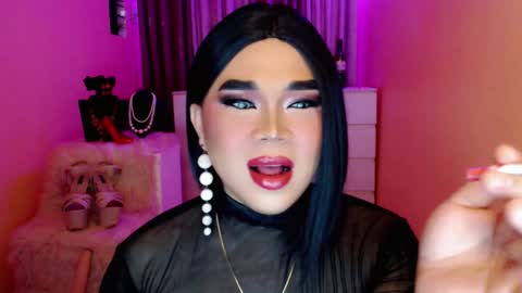 Snapshot of amiadoll chatting on 12.31.24 Queen Mireska online show from 12.31.24