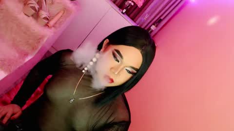 Snapshot of amiadoll chatting on 01.15.25 Queen Mireska online show from 01.15.25