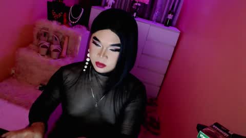 Snapshot of amiadoll chatting on 01.16.25 Queen Mireska online show from 01.16.25